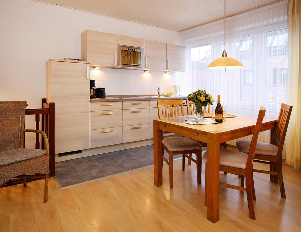 Apartment | Dining