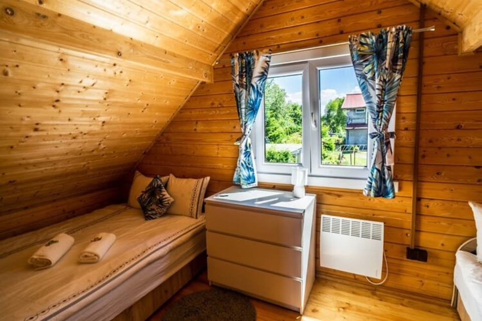 House | 2 bedrooms, individually furnished, bed sheets