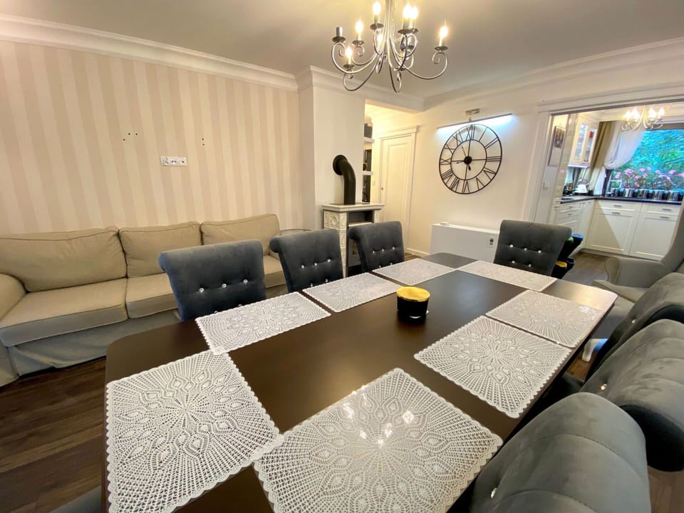 House | Dining