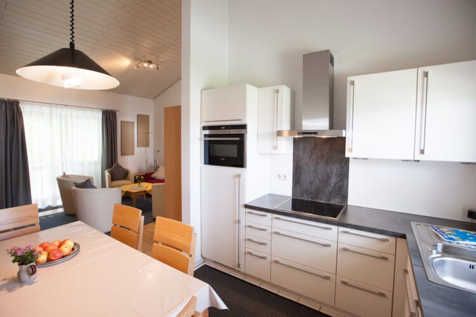 House | Private kitchen | Electric kettle, toaster, highchair
