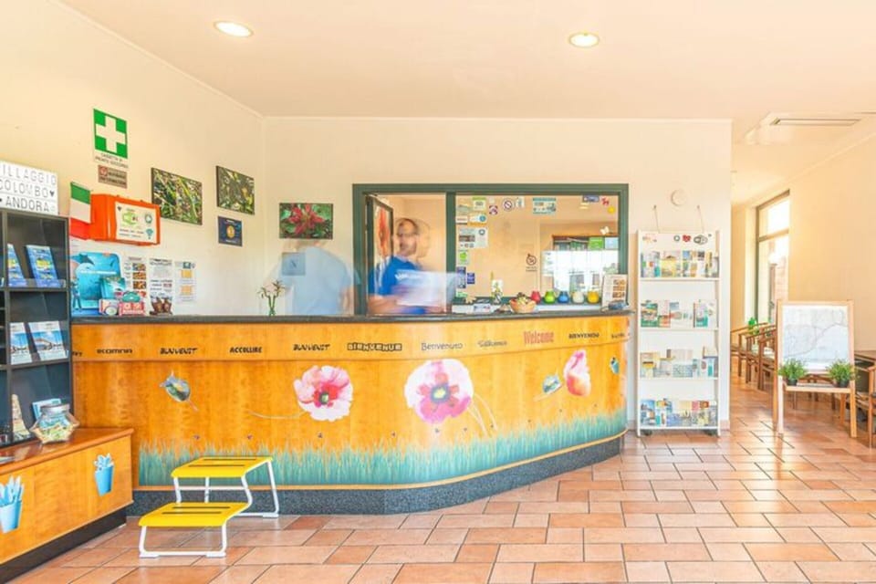Bungalow | Lobby