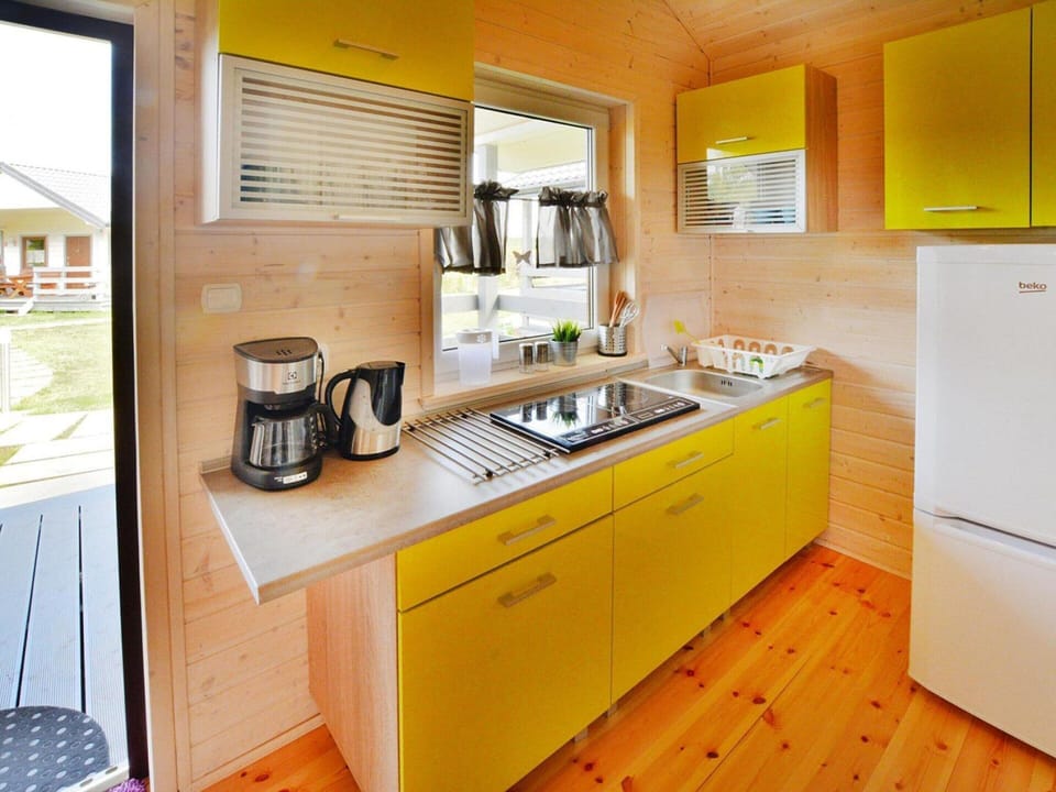 House | Private kitchen | Electric kettle, toaster, highchair