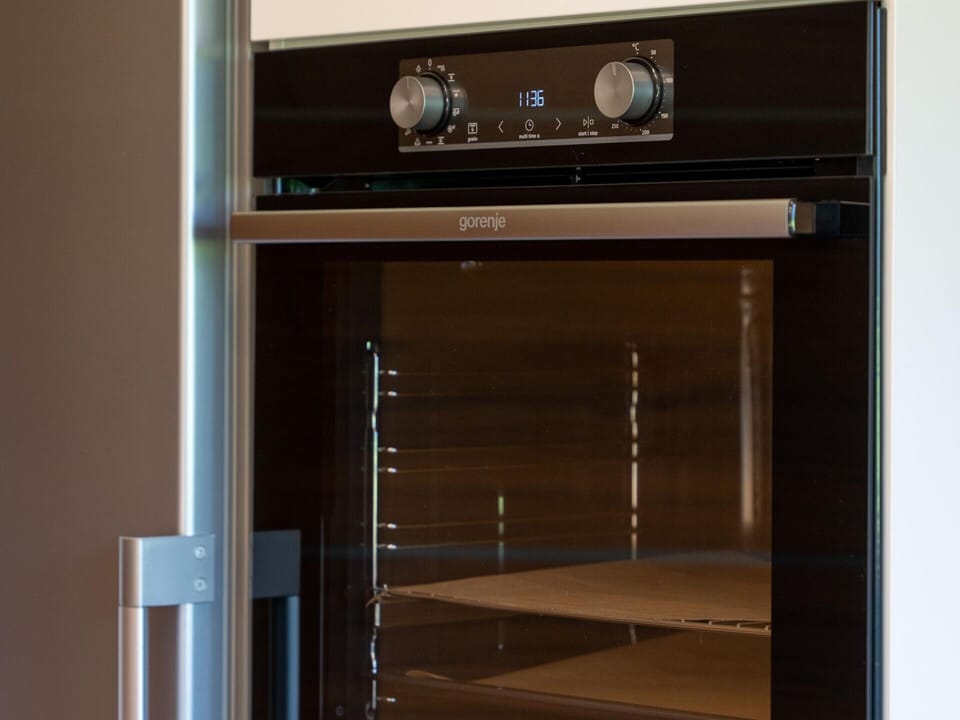 Apartment | Private kitchen | Electric kettle, highchair