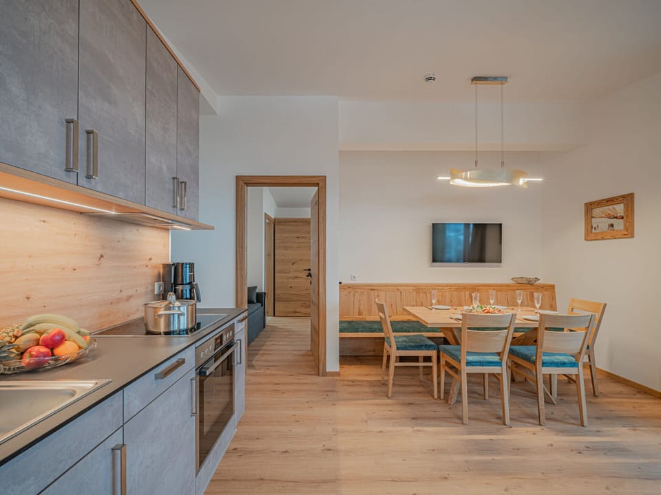 Apartment | Dining