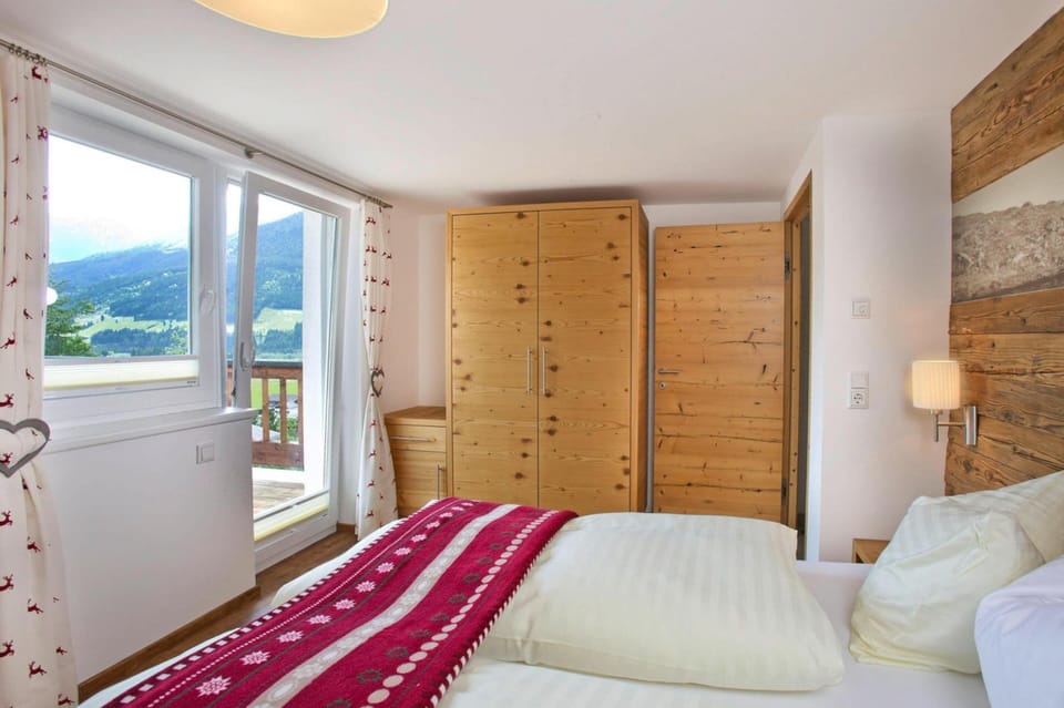 Apartment | 3 bedrooms, individually furnished, bed sheets