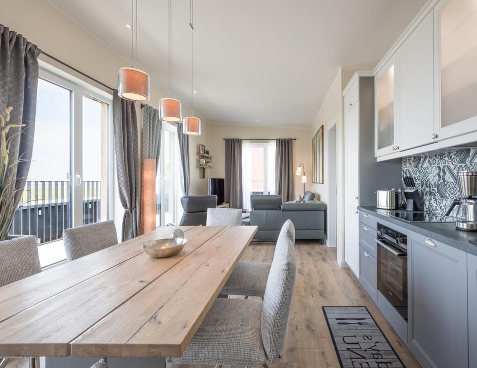 Apartment | Dining