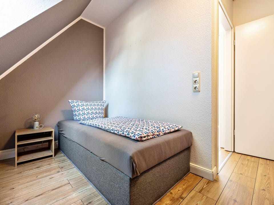 House | 4 bedrooms, individually furnished