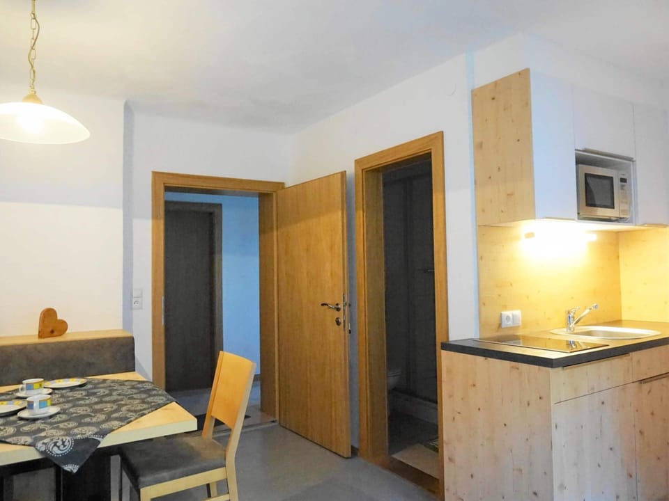 Apartment | Dining