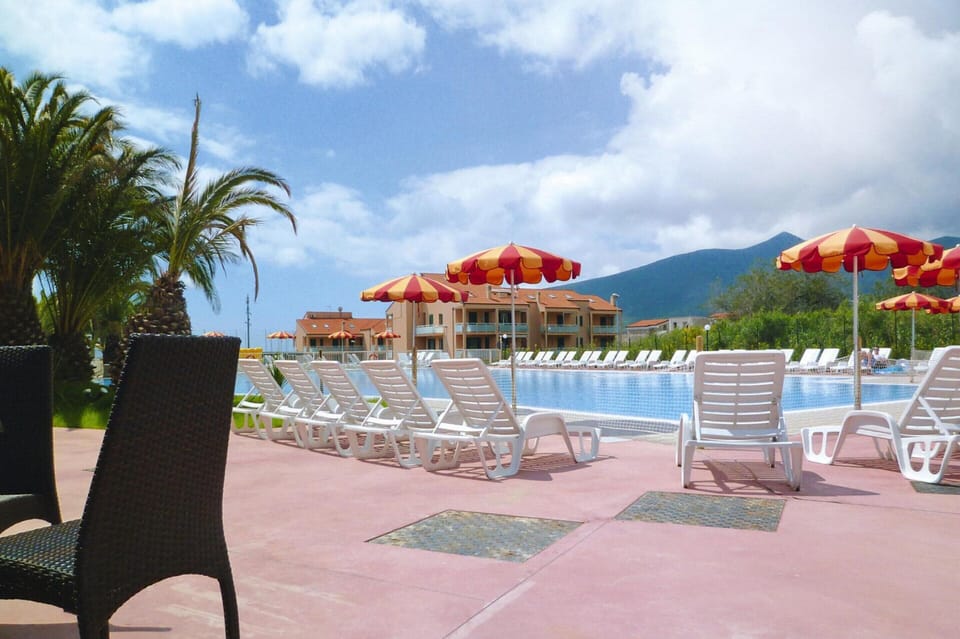 Apartment | Pool | Outdoor pool