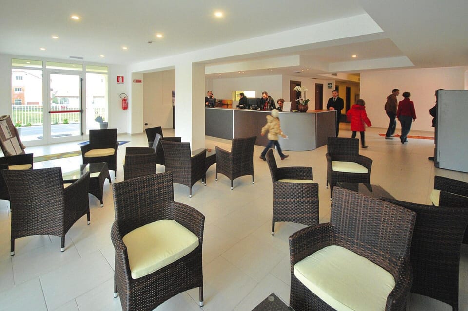 Apartment | Dining