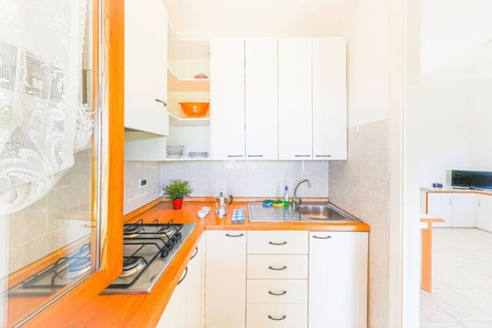Bungalow | Private kitchen | Highchair