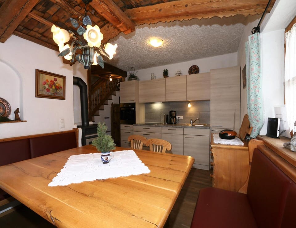 House | Dining