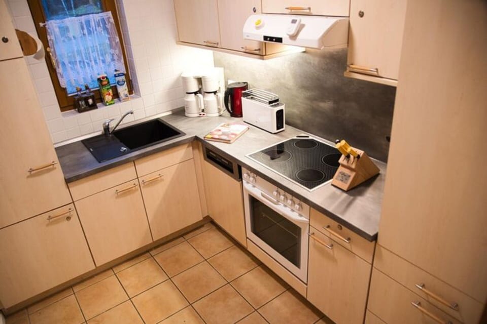 House | Private kitchen | Electric kettle, toaster