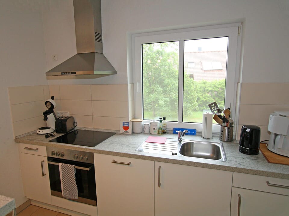 House | Private kitchen | Electric kettle, toaster, highchair