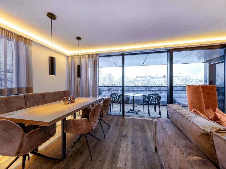 Apartment | Dining