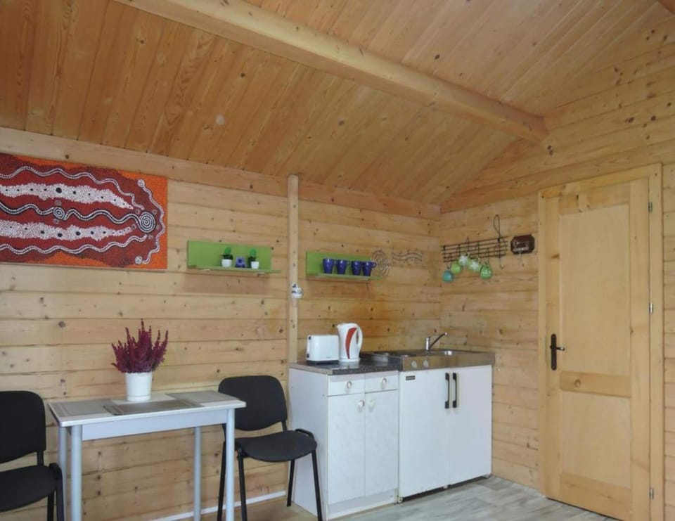 Bungalow | Dining