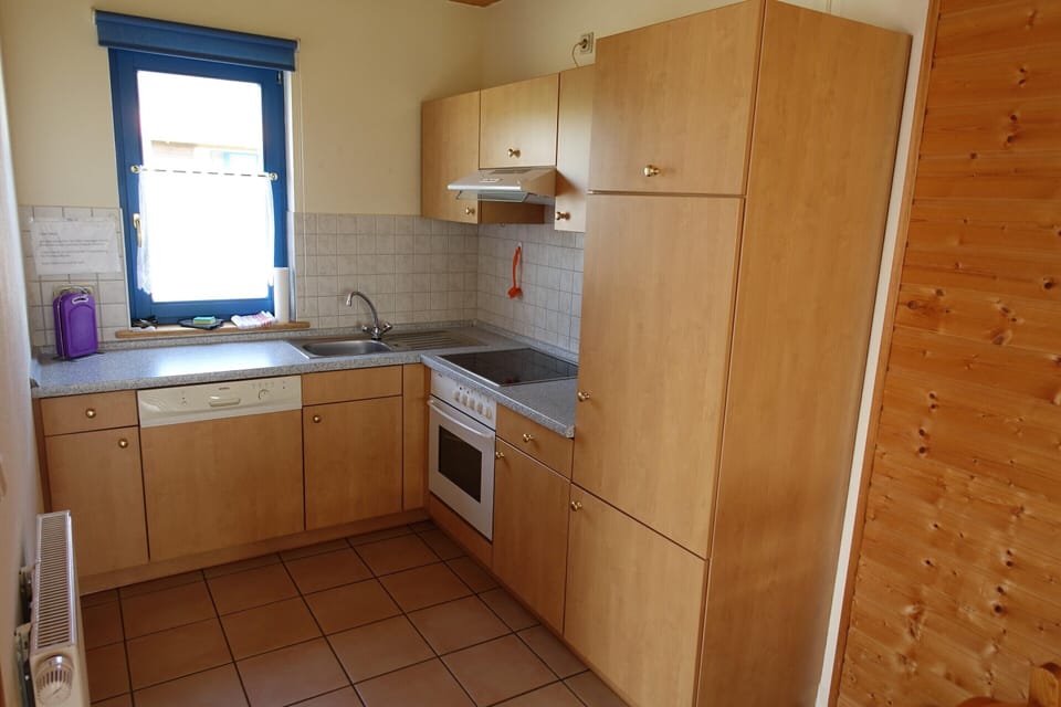 House | Private kitchen | Electric kettle, toaster