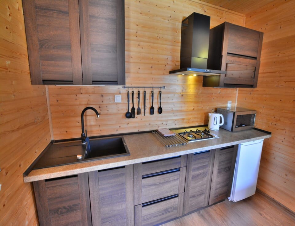House | Private kitchen | Electric kettle, highchair