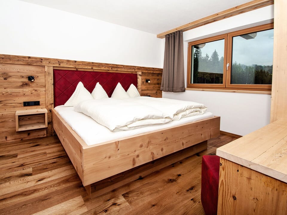 Chalet | 6 bedrooms, individually furnished, bed sheets