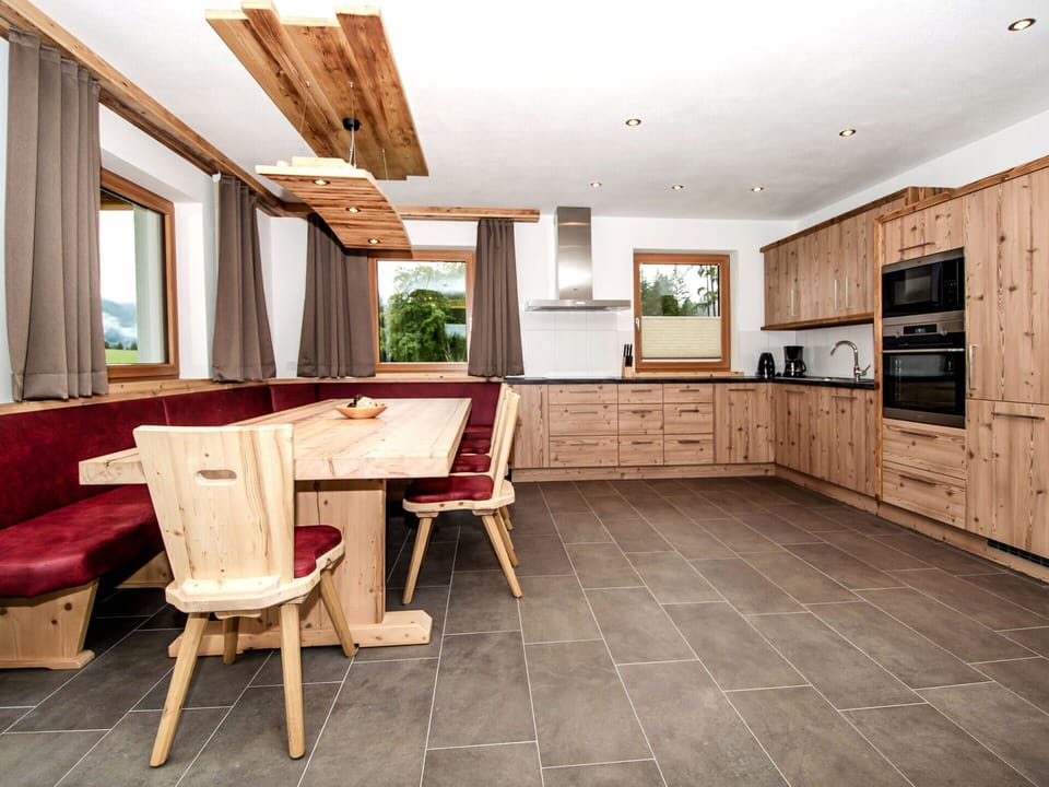 Chalet | Dining