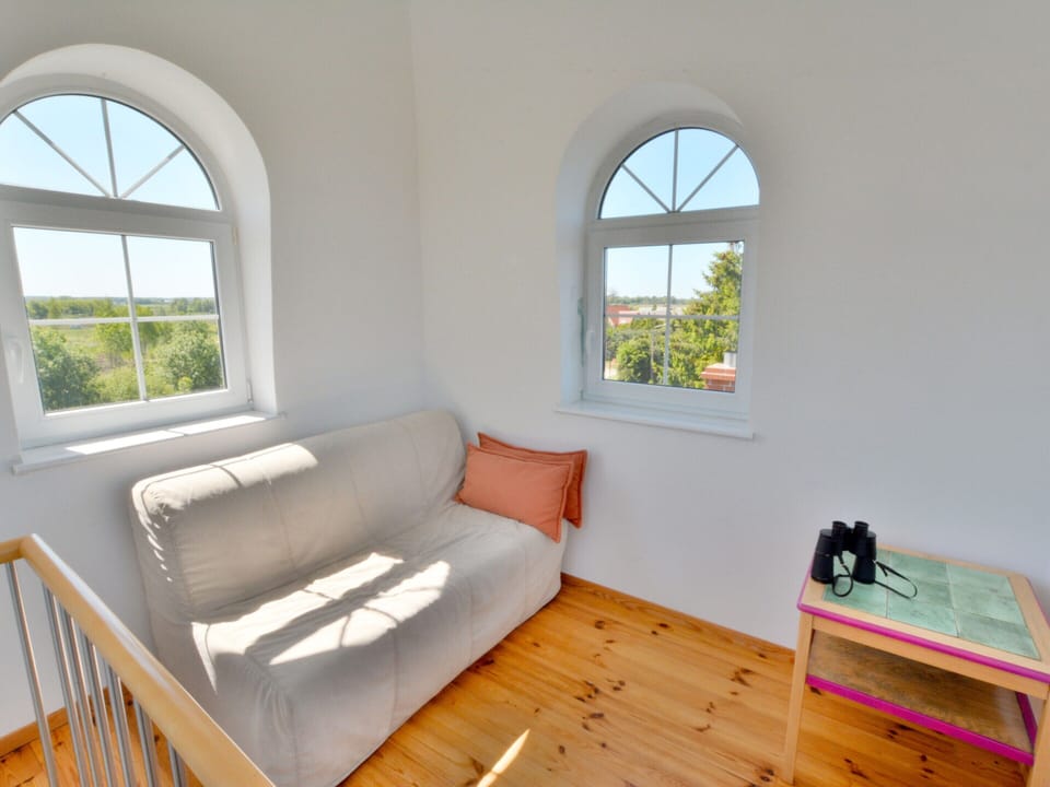 House | 3 bedrooms, individually furnished, iron/ironing board, bed sheets