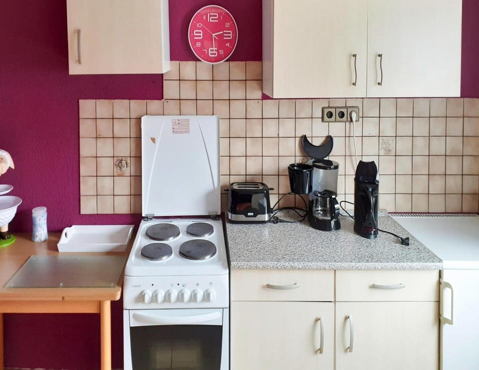 House | Private kitchen | Electric kettle, toaster