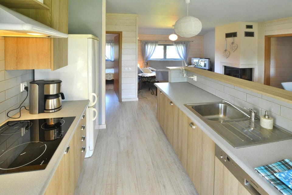 House | Private kitchen | Electric kettle, toaster, highchair