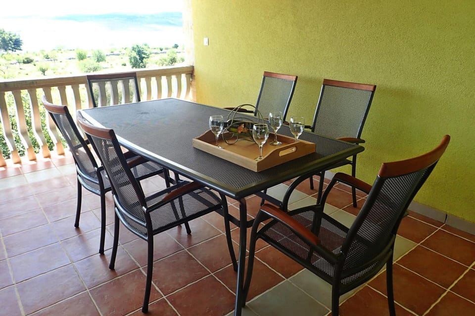 Apartment | Dining