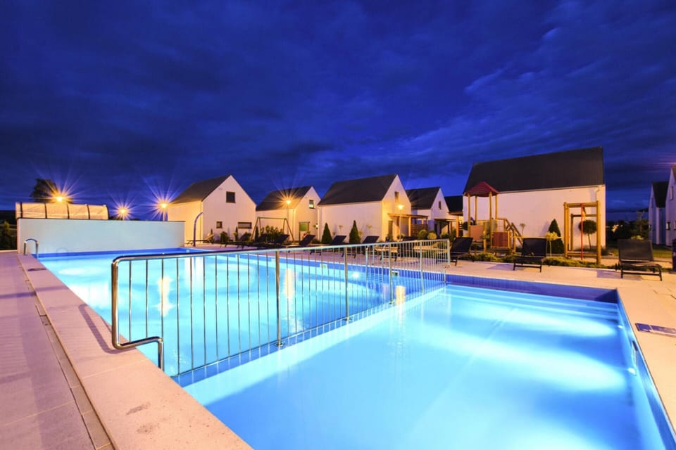 House | Pool | Outdoor pool, a heated pool