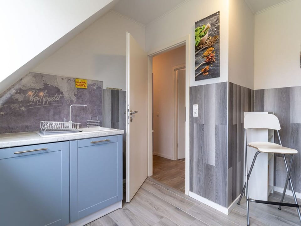 Apartment | Private kitchen | Electric kettle, toaster