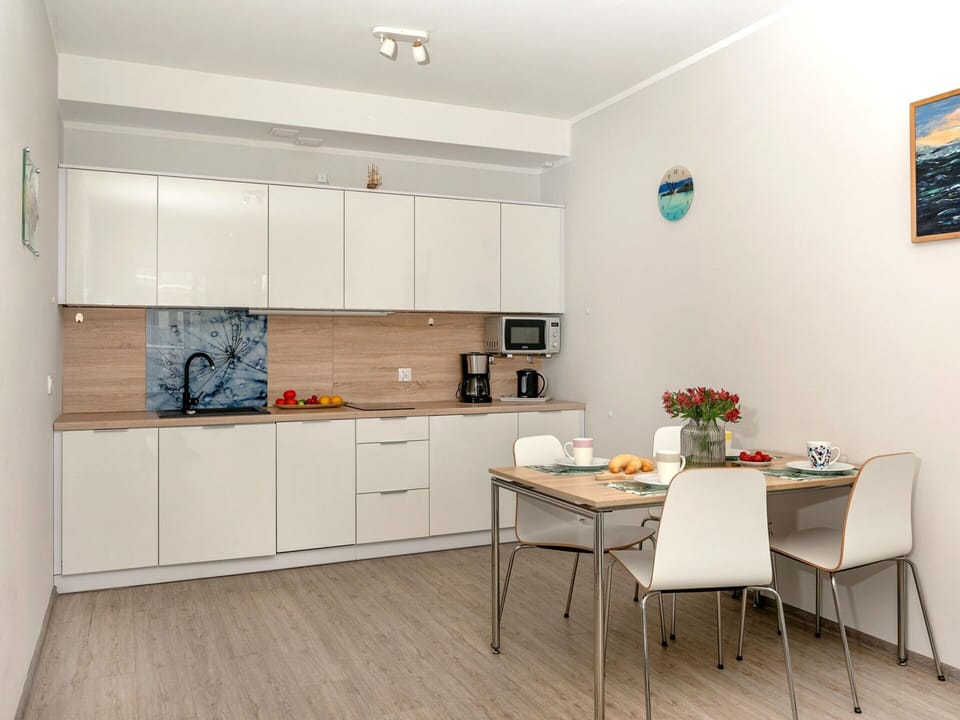 Apartment | Private kitchen | Electric kettle, highchair