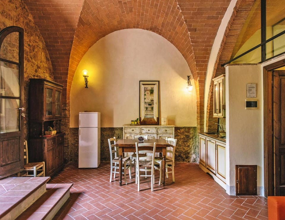 Apartment | Dining