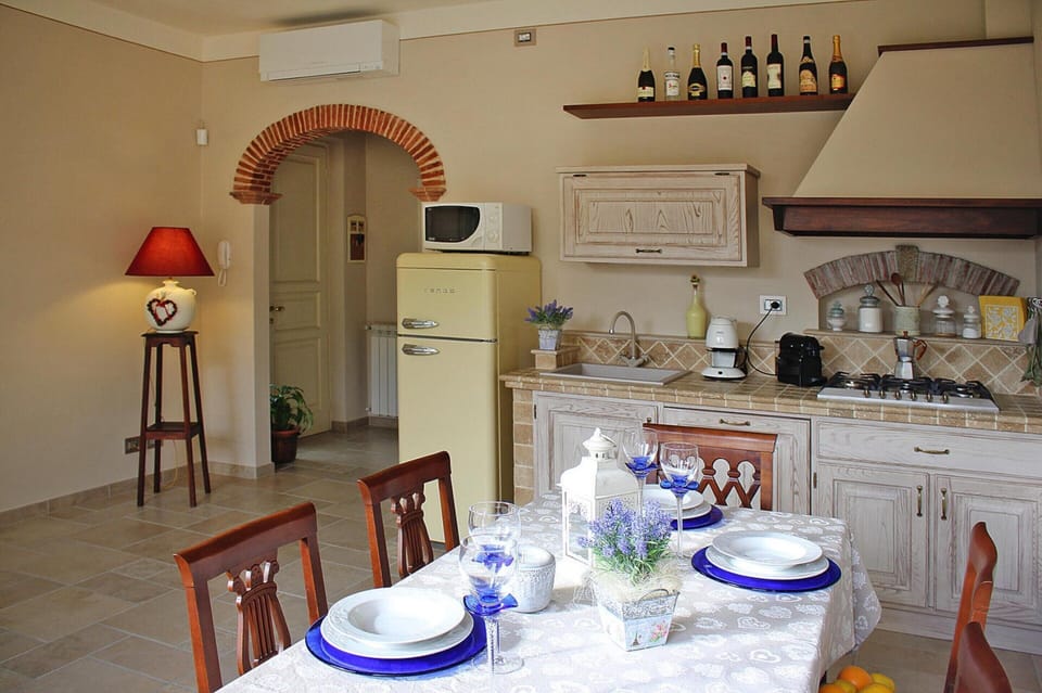 Villa | Dining