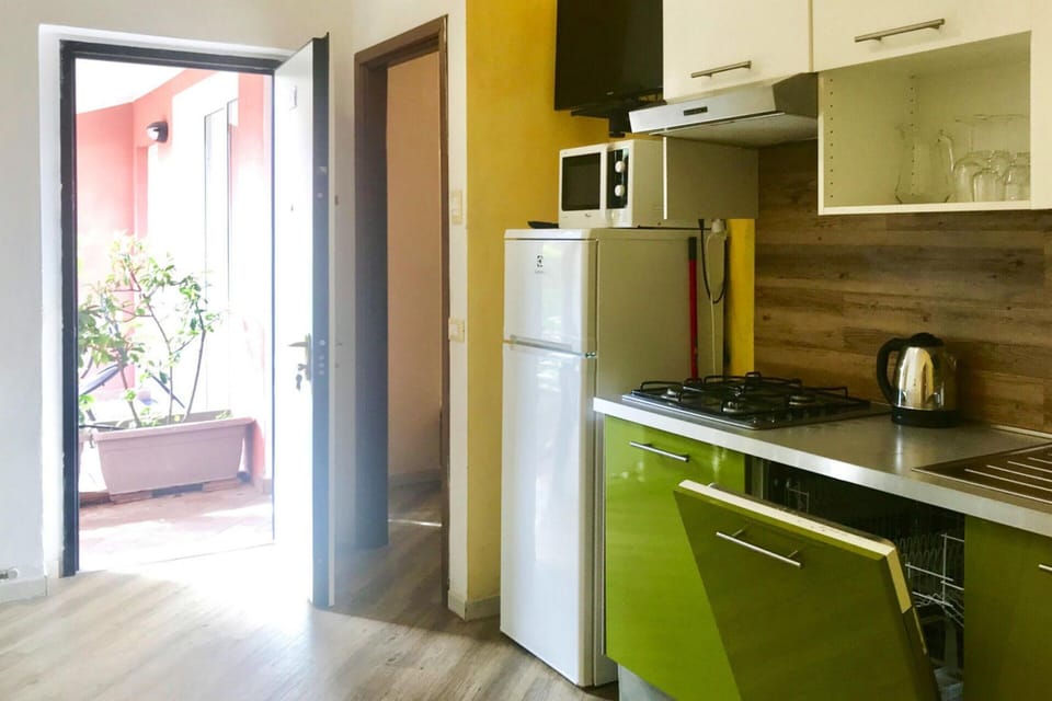 Apartment | Private kitchen | Highchair