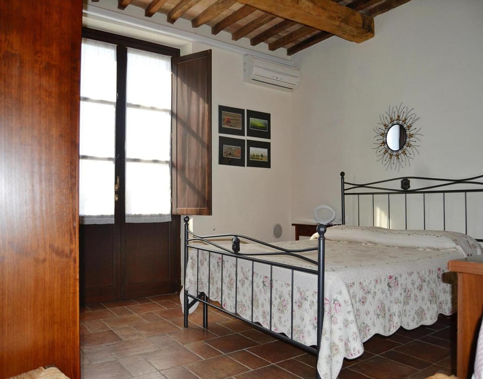 Apartment | 1 bedroom, individually furnished, bed sheets