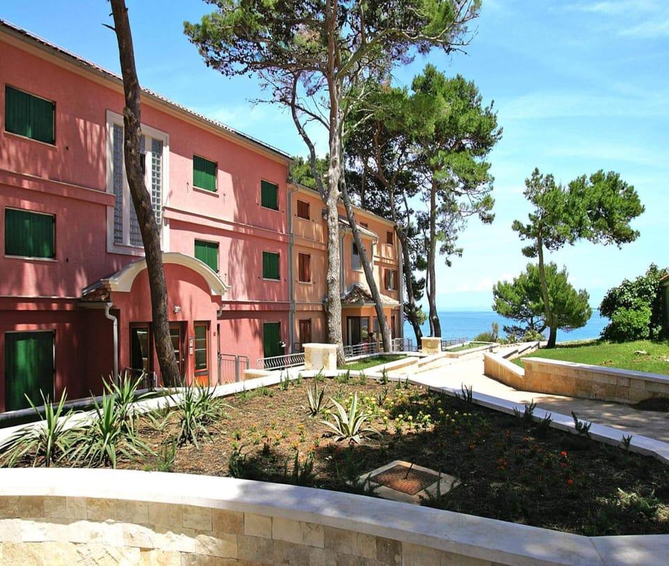 Apartment | Property grounds