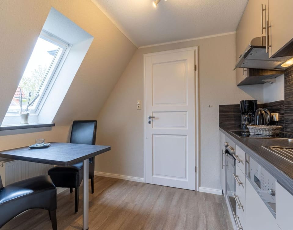 Apartment | Dining