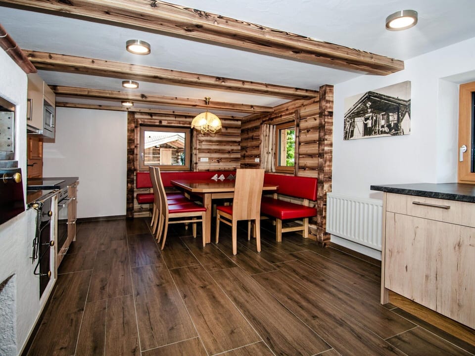 House | Dining