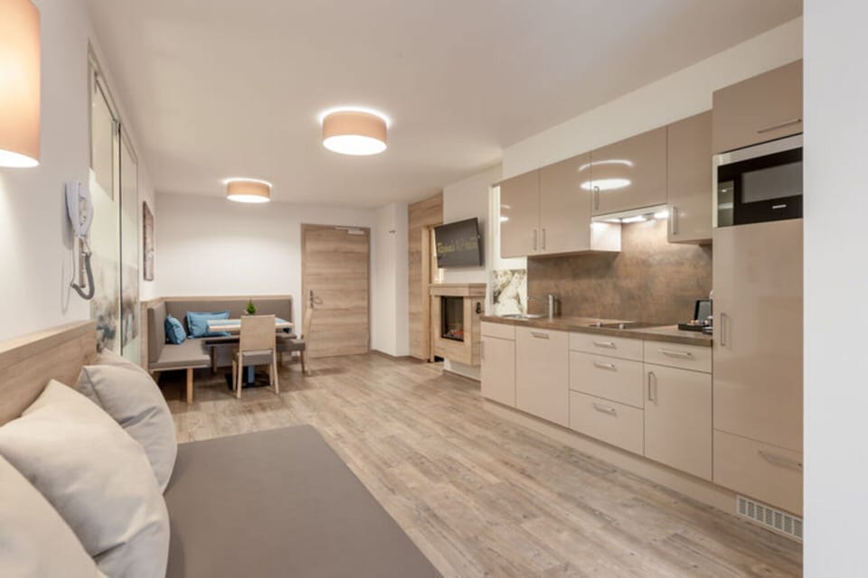 Apartment | Private kitchen | Electric kettle, toaster, highchair, cookware/dishes/utensils