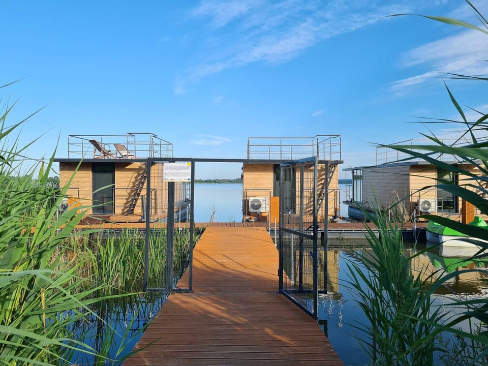 Mobile Home | Exterior