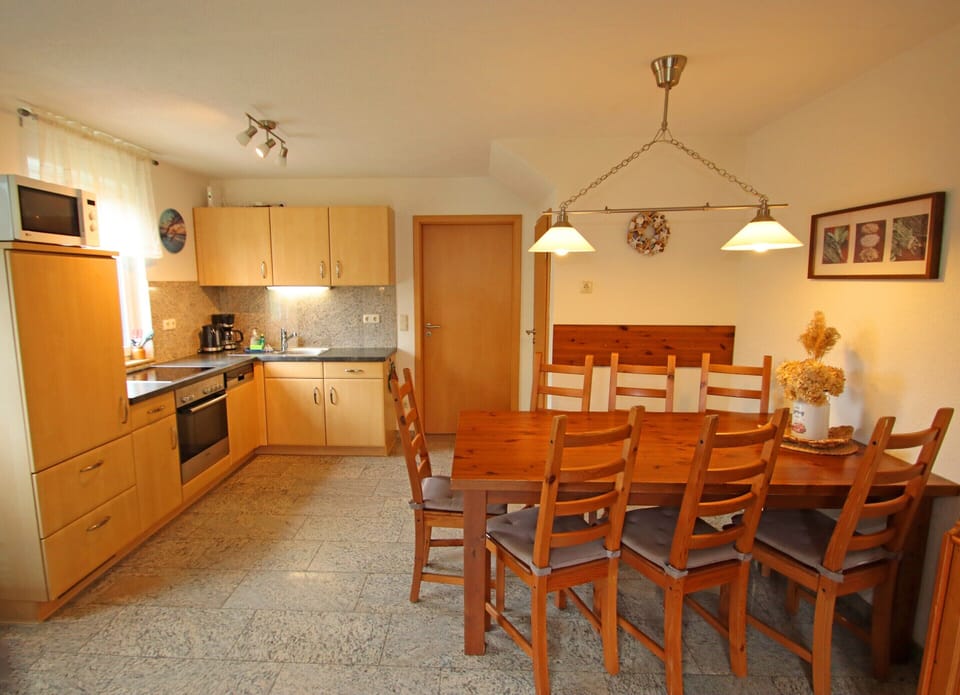House | Private kitchen | Electric kettle, toaster, highchair