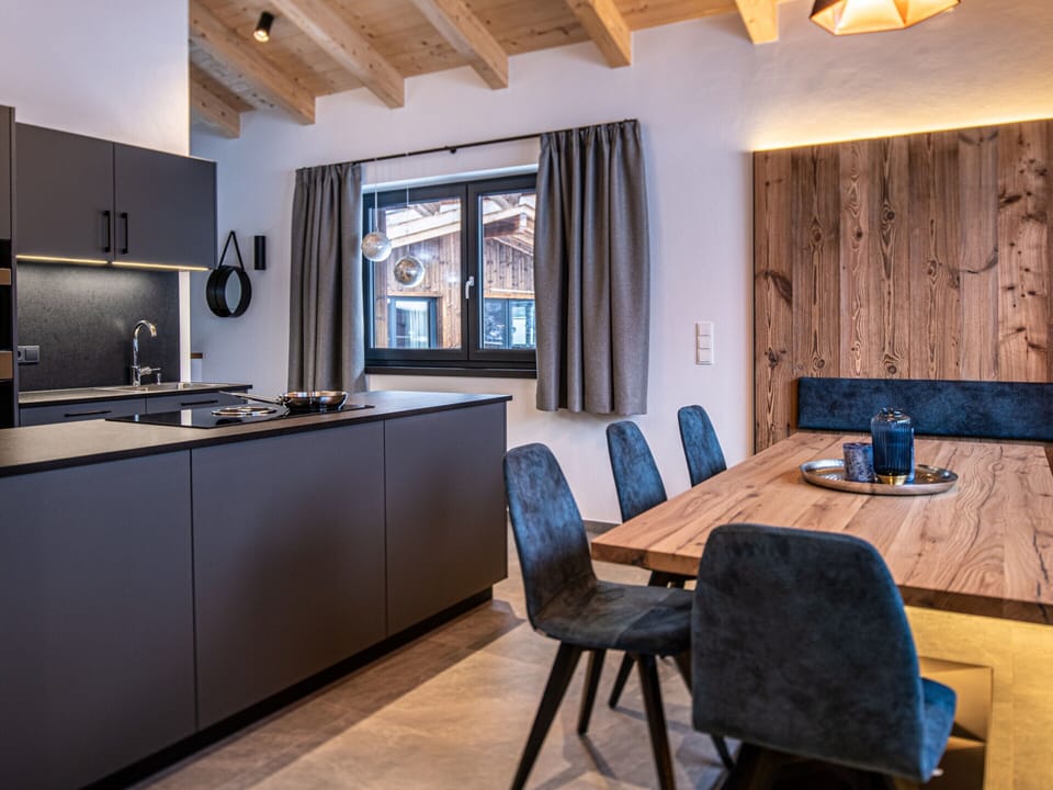 House | Dining