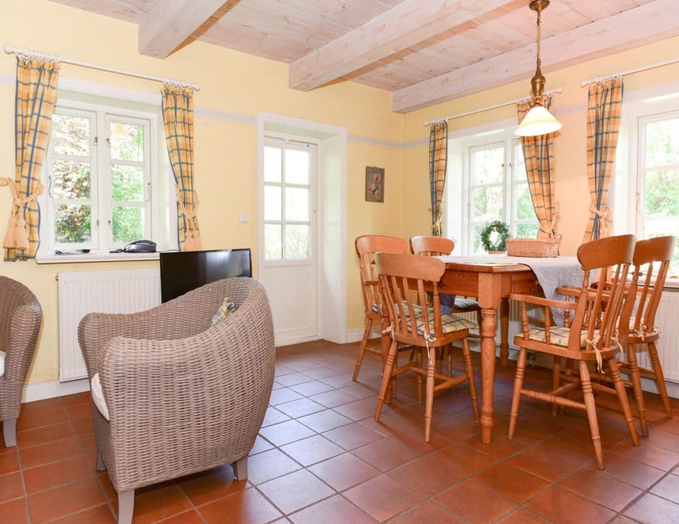 House | Dining