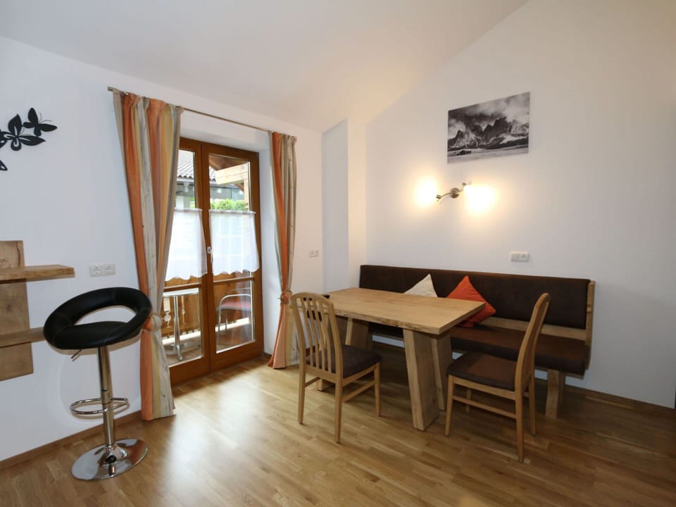 Apartment | Dining