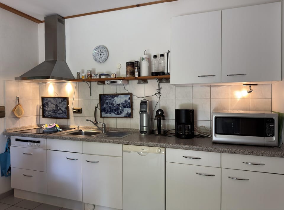 Apartment | Private kitchen | Electric kettle, toaster