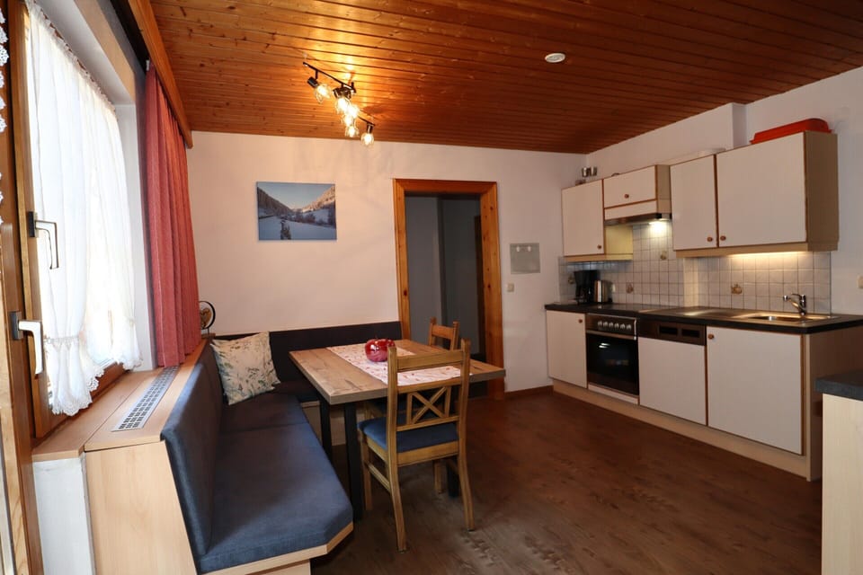 Apartment | Private kitchen | Electric kettle