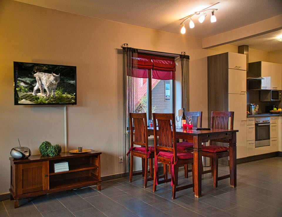 House | Dining