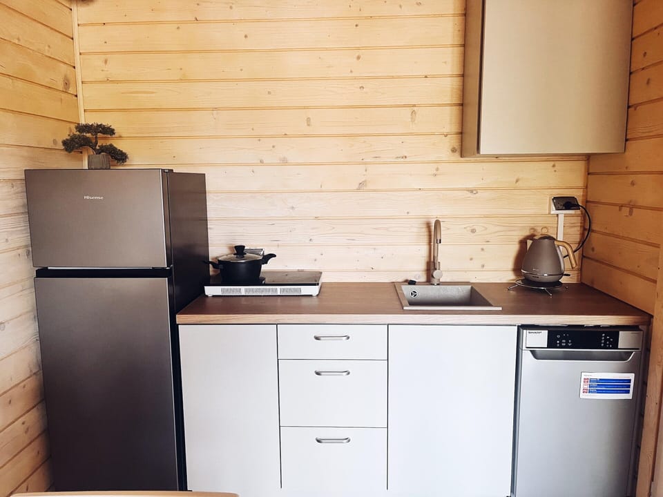 House | Private kitchen | Electric kettle, toaster, highchair