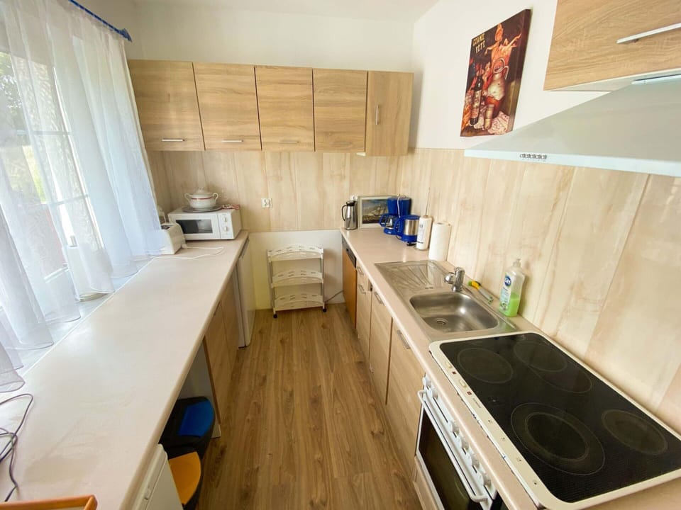 House | Private kitchen | Electric kettle, toaster, highchair