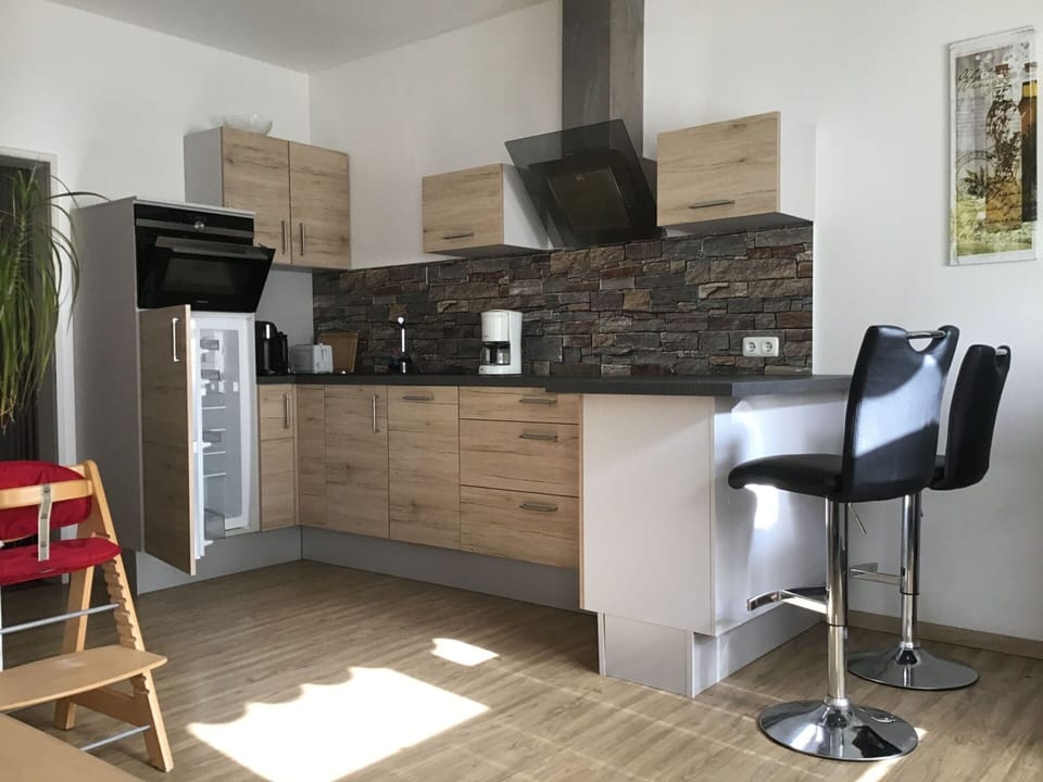 House | Private kitchen | Electric kettle, toaster, highchair